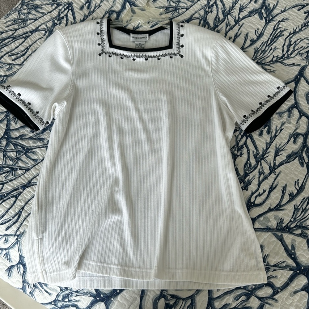 Alfred Dunner white & black square neck short sleeve top